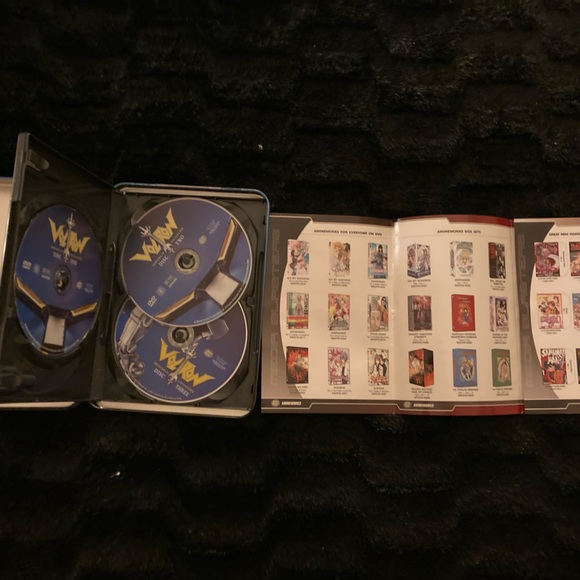 Voltron Defender Of The Universe. Voltron DVD Collection One: BLUE LION - Picture 10 of 11